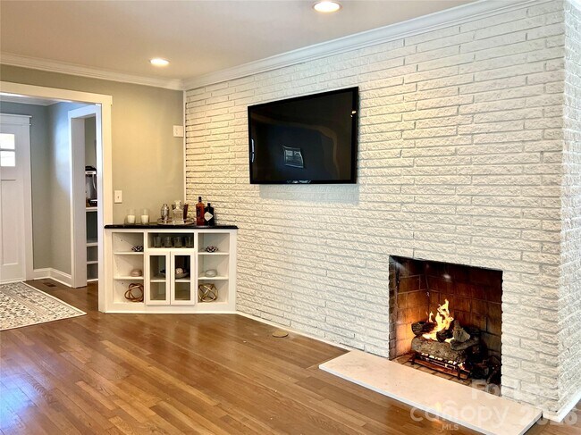 Building Photo - 4227 Murrayhill Rd