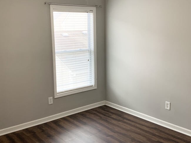 Building Photo - 406 Pepperbush Bend