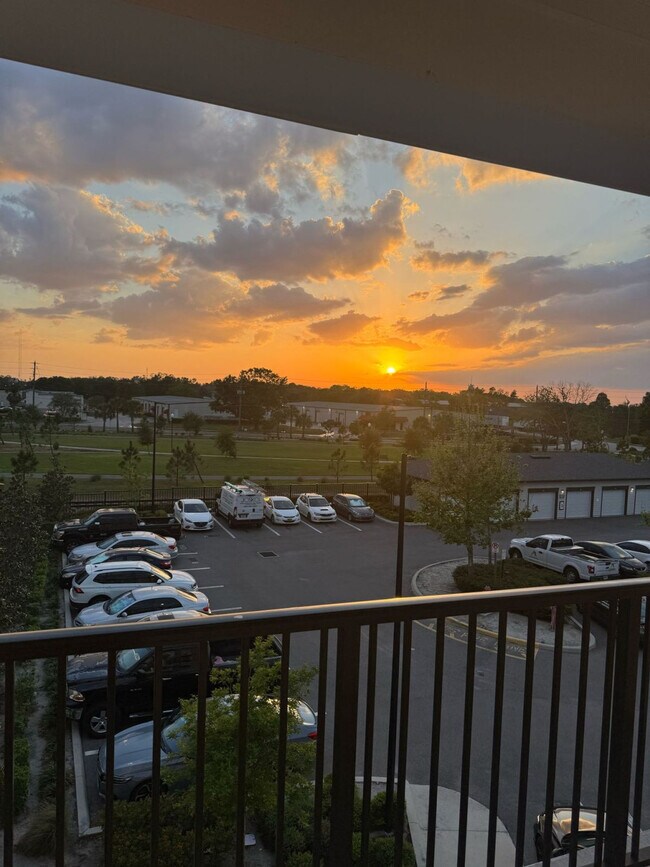 Building Photo - 1223 E Plant St