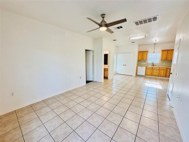 Building Photo - 6301 Crumley Ln