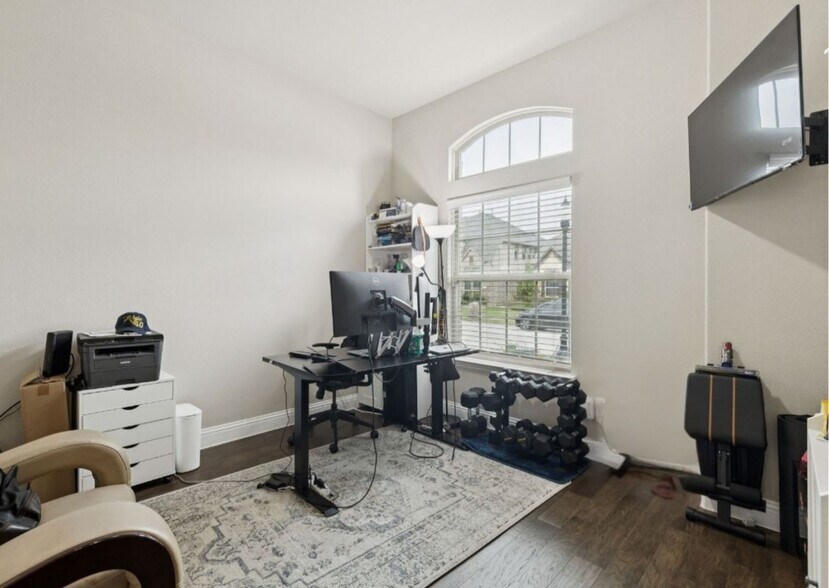 Building Photo - 1209 Horsemint Dr