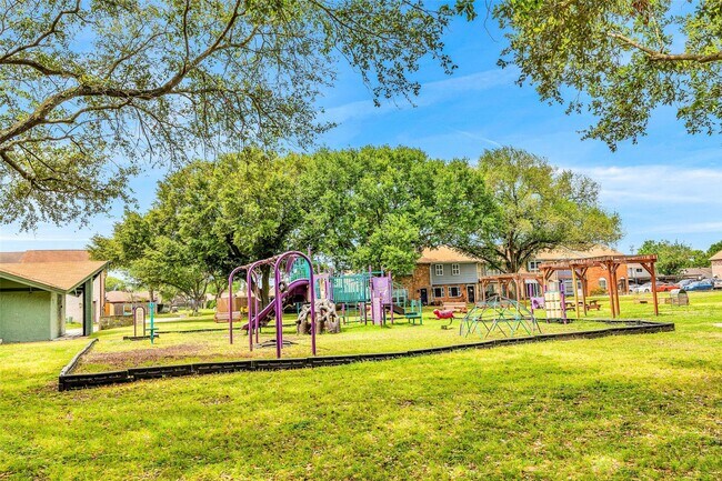 Building Photo - 15396 Chipman Ln.