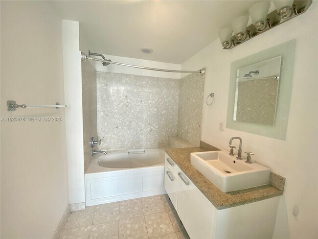 Building Photo - 185 SW 7th St