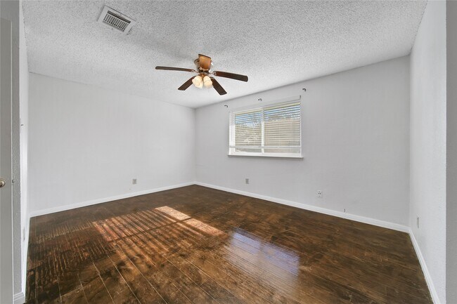 Building Photo - 21311 Park Rock Ln