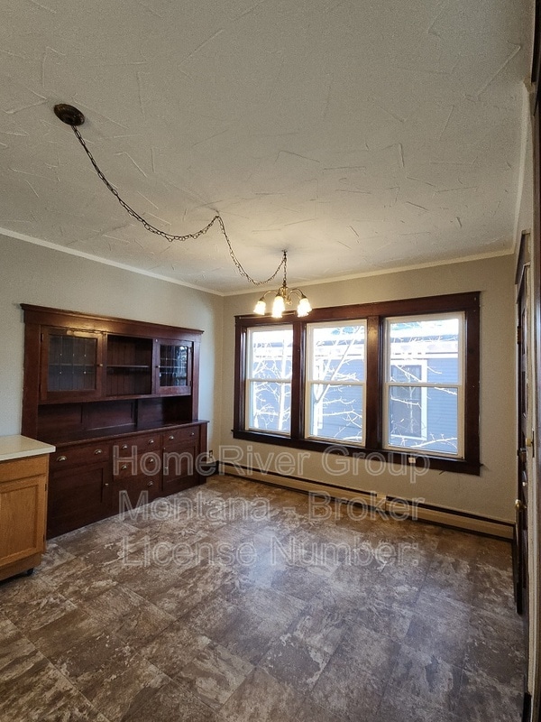 Building Photo - 534 S 3rd St W