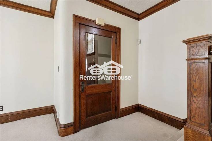 Building Photo - 945 Sherburne Ave