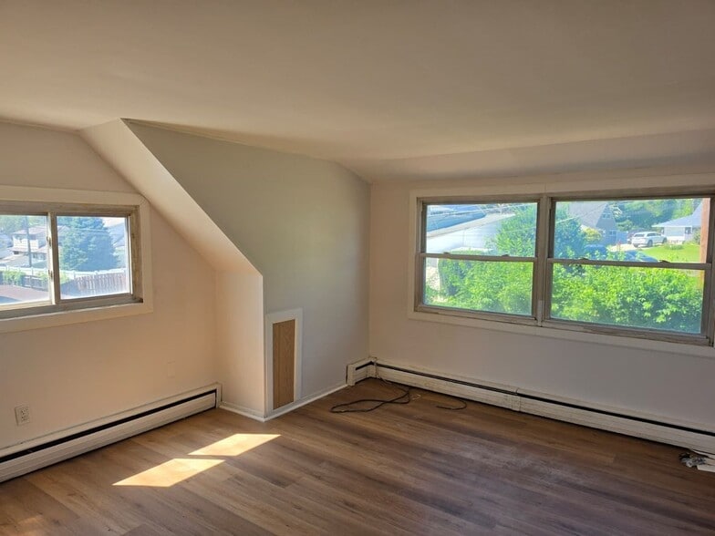 Building Photo - 37 Highland Park Pl