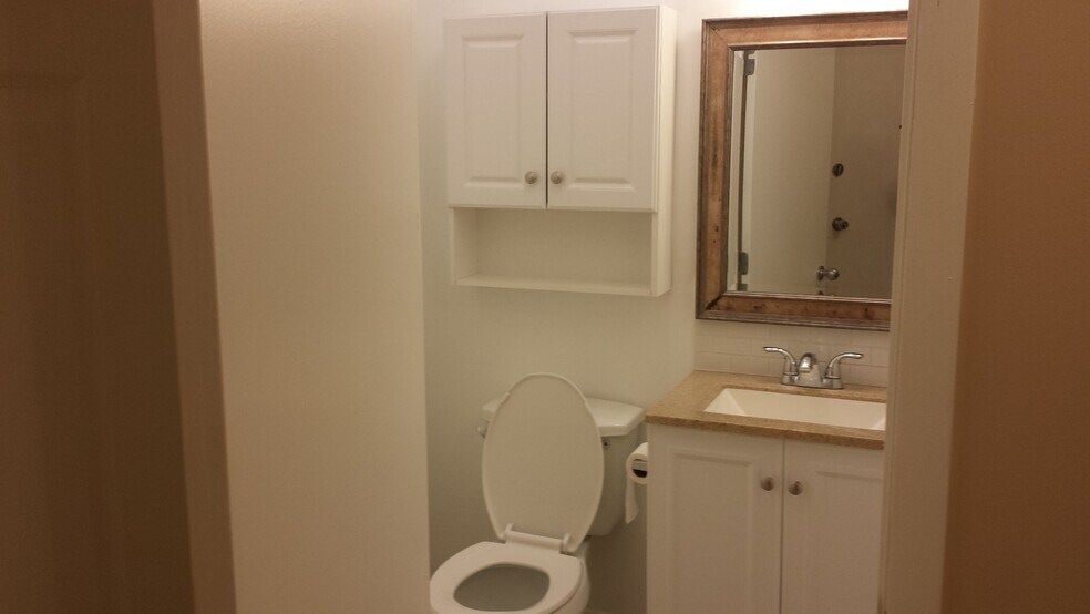 Building Photo - 276 Chestnut Hill Ave