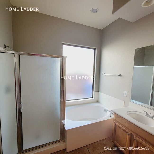 Building Photo - 6282 S Moccasin Trail