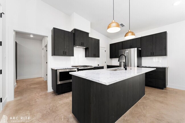 Building Photo - 4527 22nd Pl