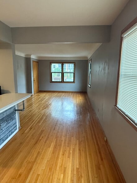 Building Photo - 3020 W 44th St