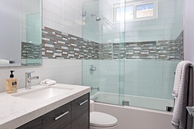 Building Photo - 67718 S Laguna Dr