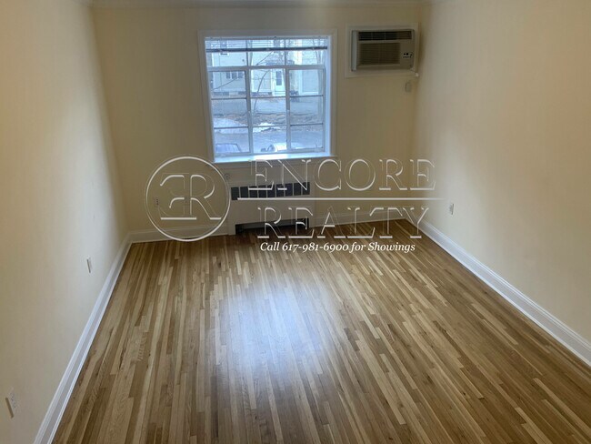 Building Photo - 86 St Paul St