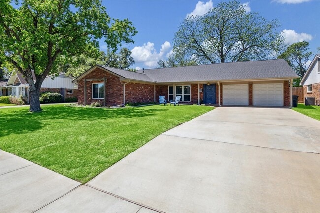 Building Photo - 2910 Freshmeadows Dr
