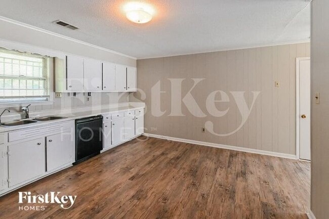 Building Photo - 5157 Depanne Rd