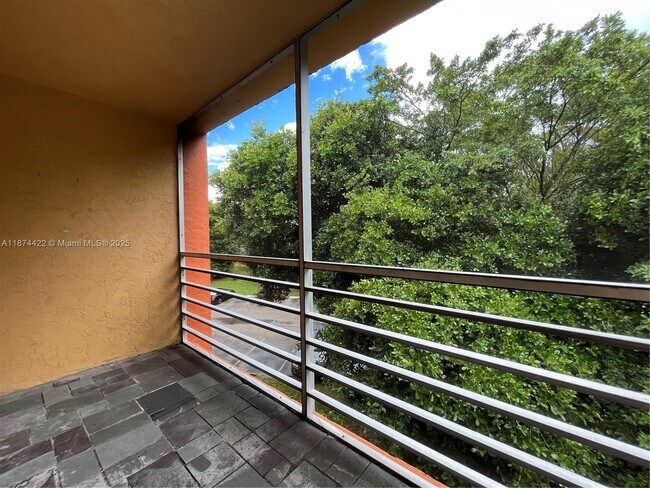 Building Photo - 4354 NW 9th Ave