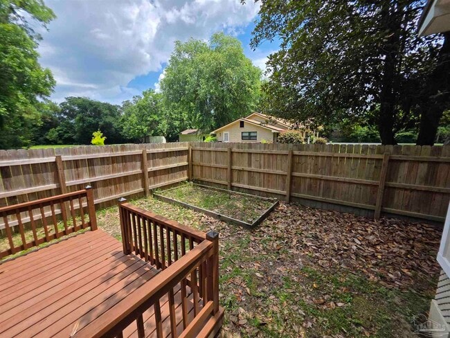 Building Photo - 5142 Regalo Dr