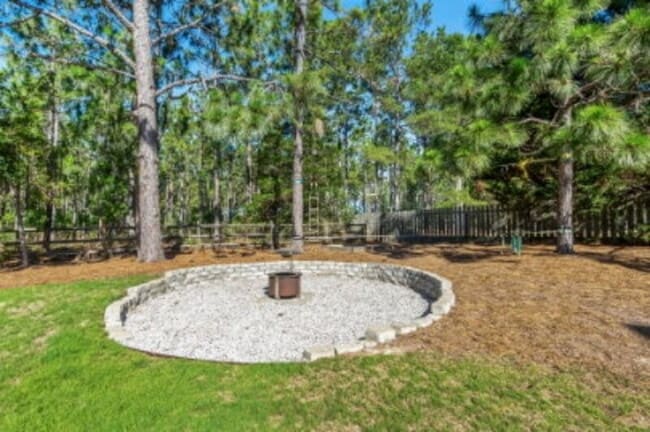 Building Photo - 190 Diamondhead Dr S