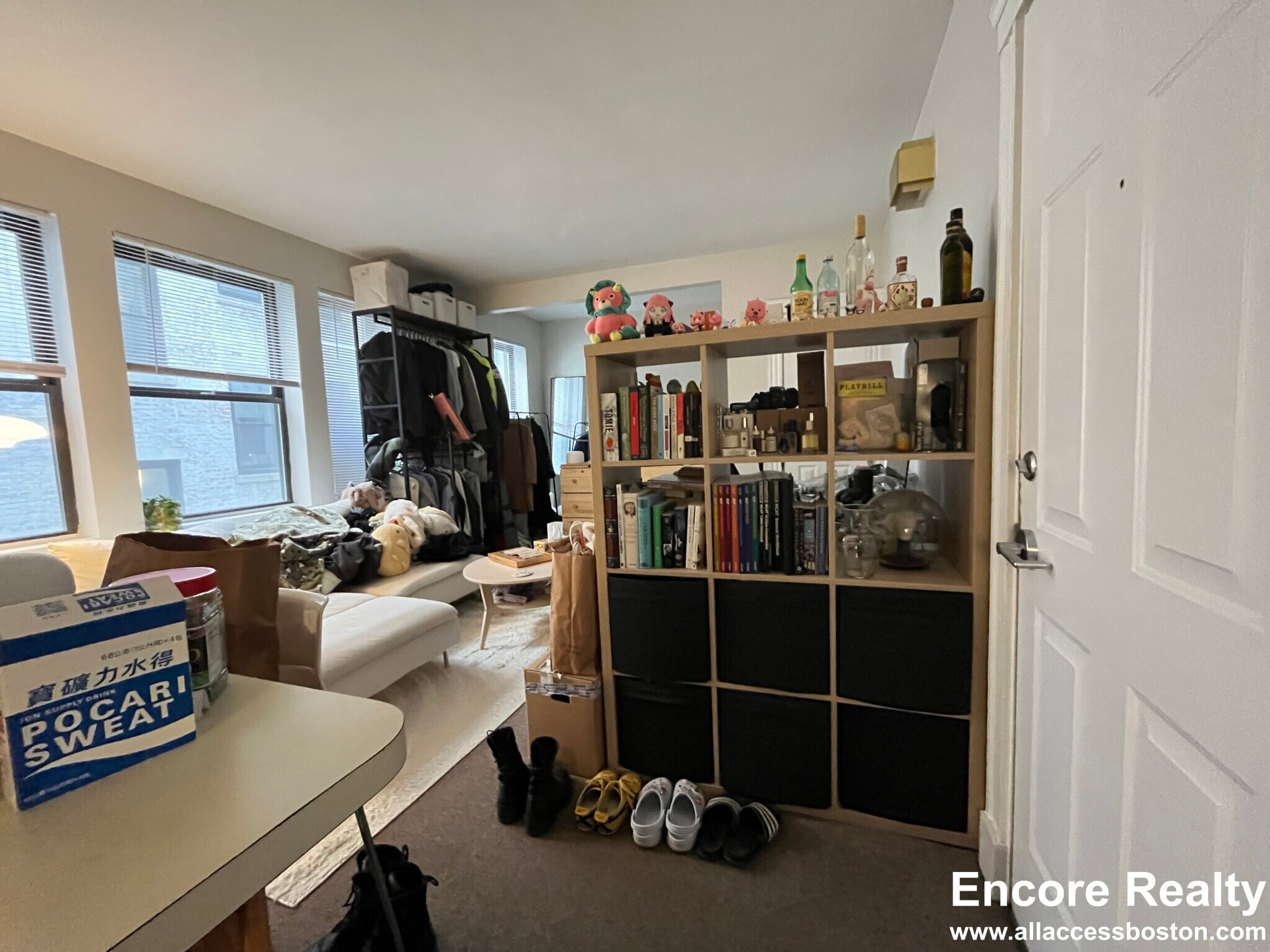 Building Photo - 843 Beacon St