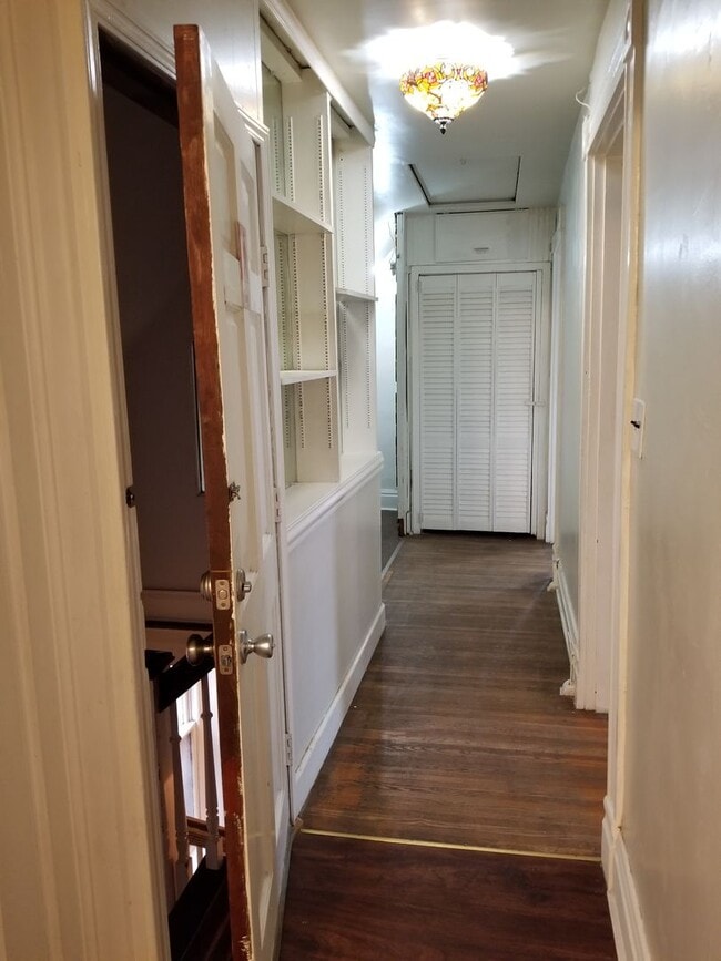 Building Photo - 1238 Garvin Pl