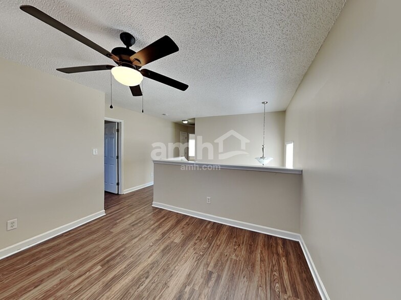 Building Photo - 4718 Winterberry Ln