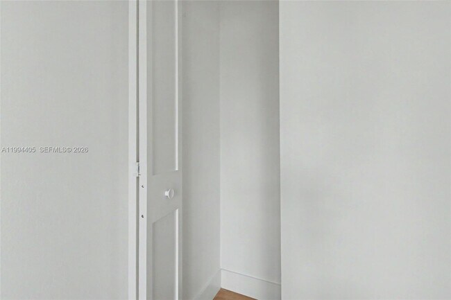 Building Photo - 1220 71st St