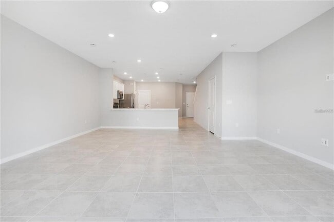 Building Photo - 2800 Bright Bird Ln