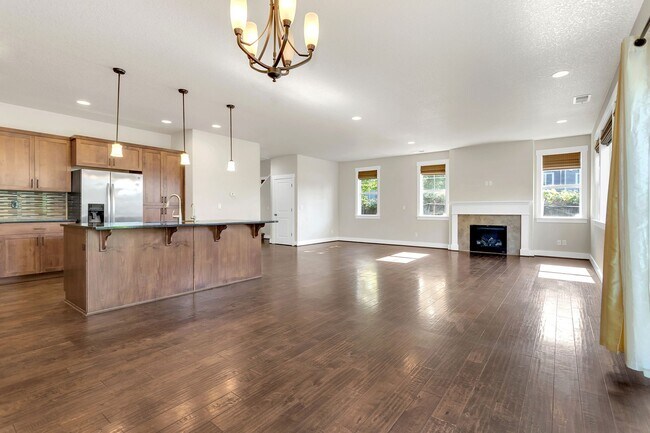 Building Photo - Spacious 4BR/3BA in Beaverton