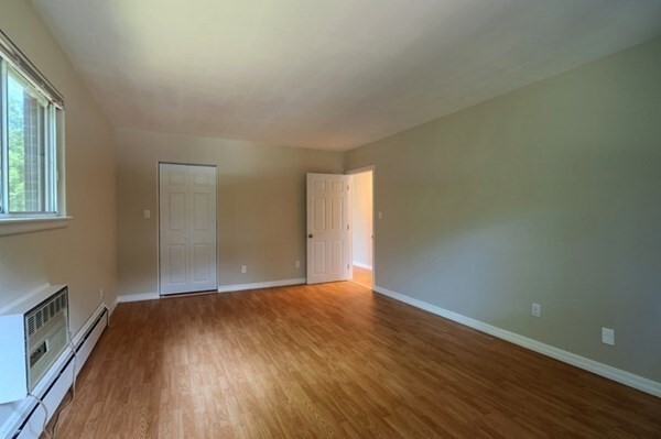 Building Photo - 10 Longwood Dr