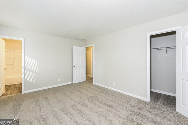 Building Photo - 5437 Mallard Trail
