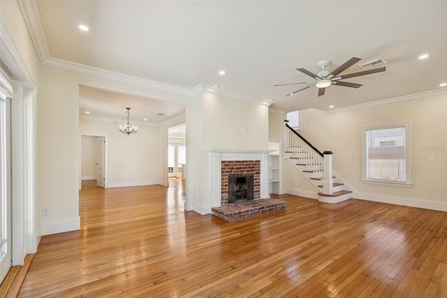 Building Photo - 344 21st Ave NE