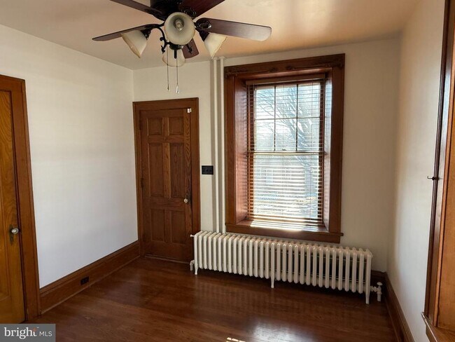 Building Photo - 135 Fort Loudon Rd