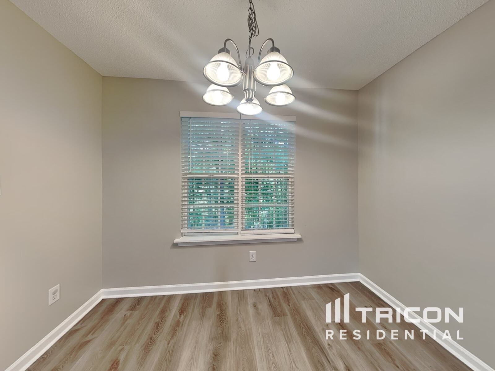 Building Photo - 1090 Augusta Woods Dr
