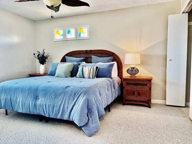 Building Photo - 602 N Shore Dr E