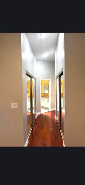 Building Photo - 12390 Summer Springs Dr