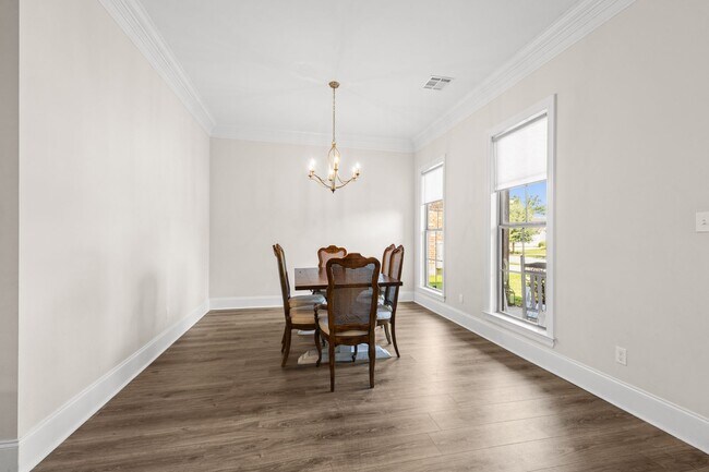 Building Photo - Luxury Living in The Woodlands - COMING SO...
