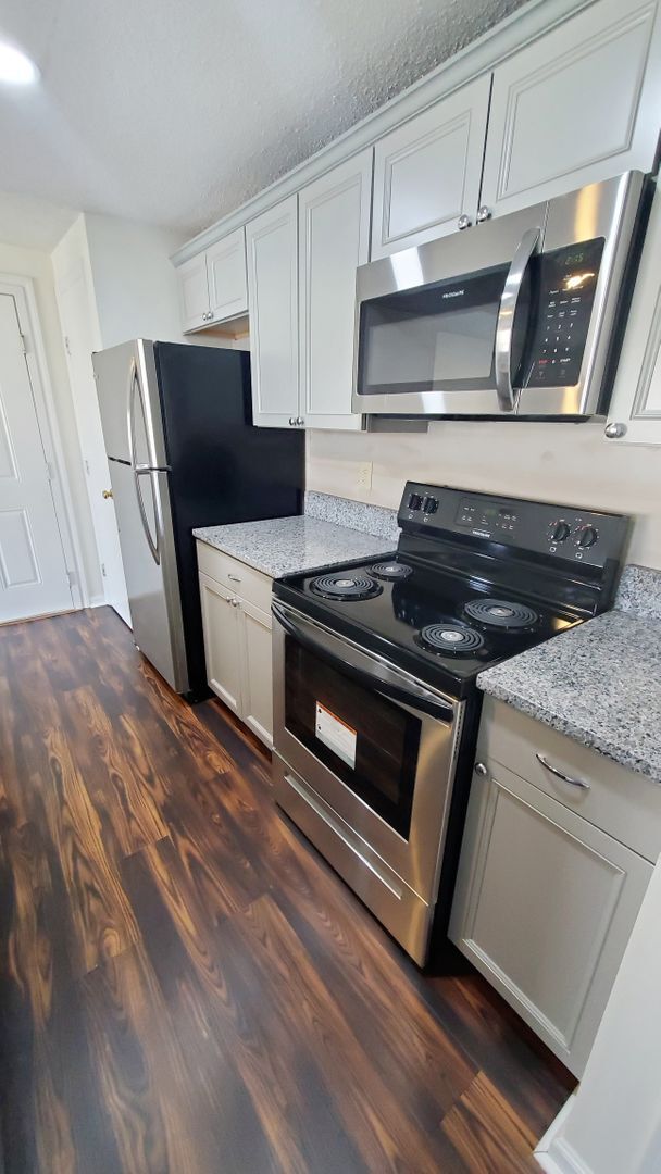 Building Photo - Updated condo across from UNCC!! Dont Miss...