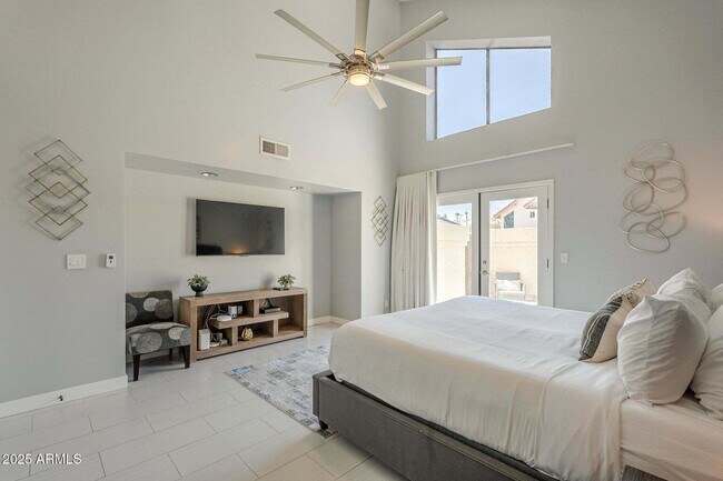 Building Photo - Long Term Luxury Furnished Rental, also av...