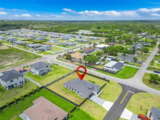 Building Photo - 32206 SW 196th Ave