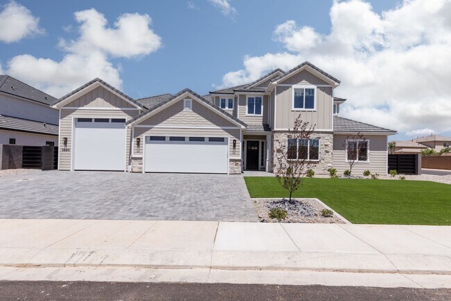 Primary Photo - Stunning 5 bed 4 bath with RV Garage