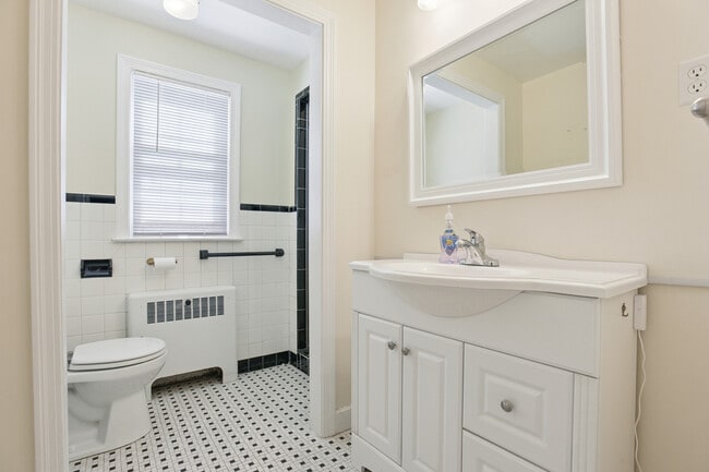 Building Photo - 1110 Trout Brook Dr