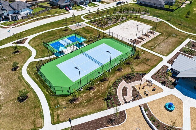 Building Photo - 8058 Kay Hbr Dr