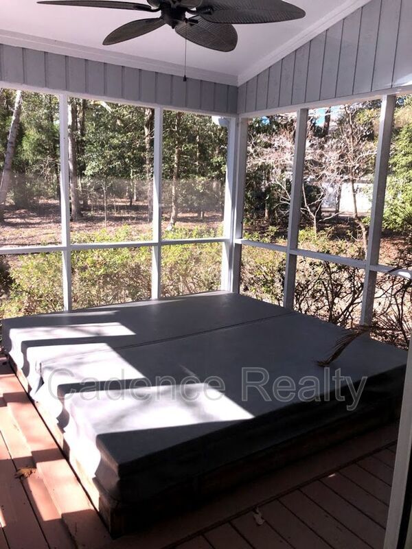 Building Photo - 1016 Creekside Ln