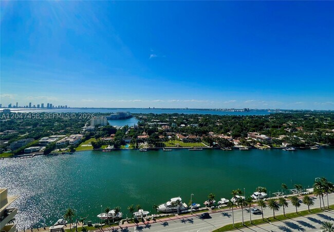Building Photo - 4775 Collins Ave