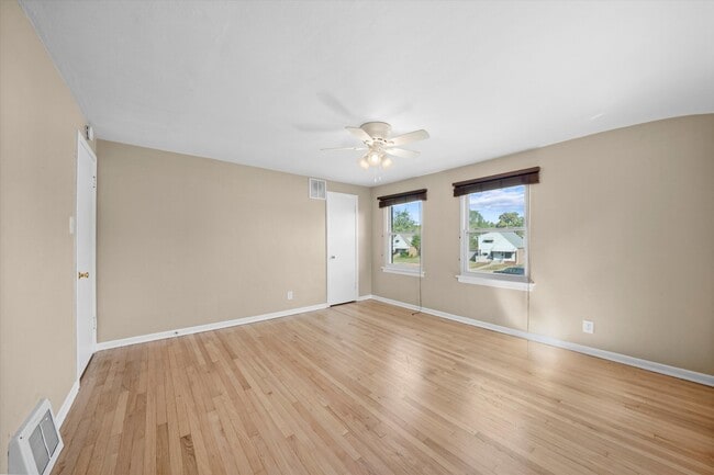 Building Photo - 1380 Wentworth Ave