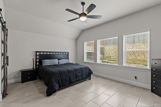 Building Photo - 1318 Tabuenfeld - Excellent, Clean Home, N...
