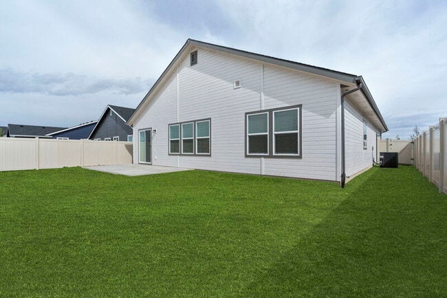 Building Photo - 10419 Rockaway Ridge St