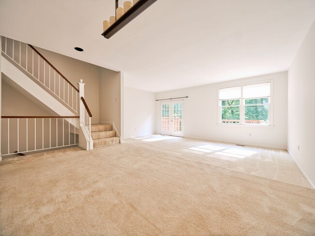 Building Photo - 1339 Templeton Pl