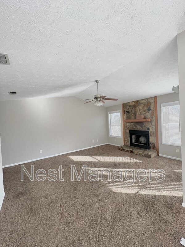 Building Photo - 1018 Wood Creek Dr