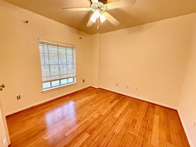 Building Photo - 2507 Jasmine Ridge Ct